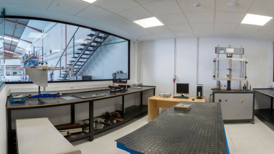 foto de maquinaria - labetec