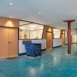 pasillo de oficinasde un centro técnico - labetec